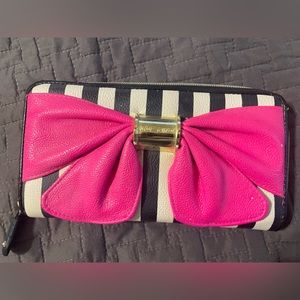 Betsey Johnson Pink Bow zip wallet